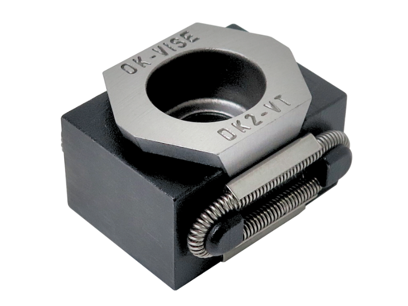 Smooth jaw workholding clamp.